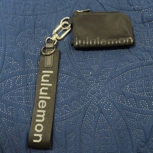 Lululemon Never Lost and Cliappable card pouch